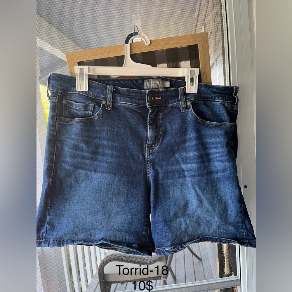 Torrid size 18 Jean shorts